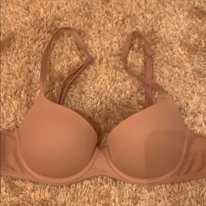 Pink Victoria’s Secret bra